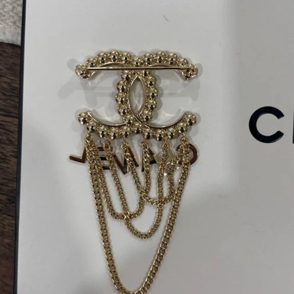 Authentic NEW Chanel Crystal Bow-Tiful CC Chain Brooch in Gold - Picture 5 of 9
